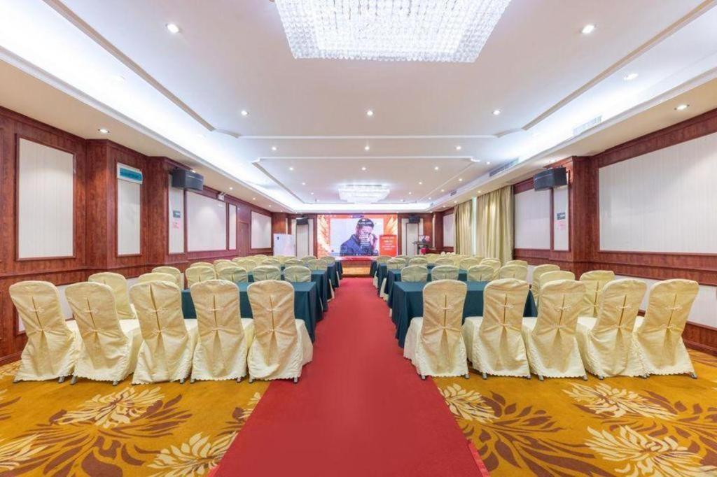 Greentree Inn Guangzhou Panyu Chimelong Happy World Business Hotel Екстериор снимка