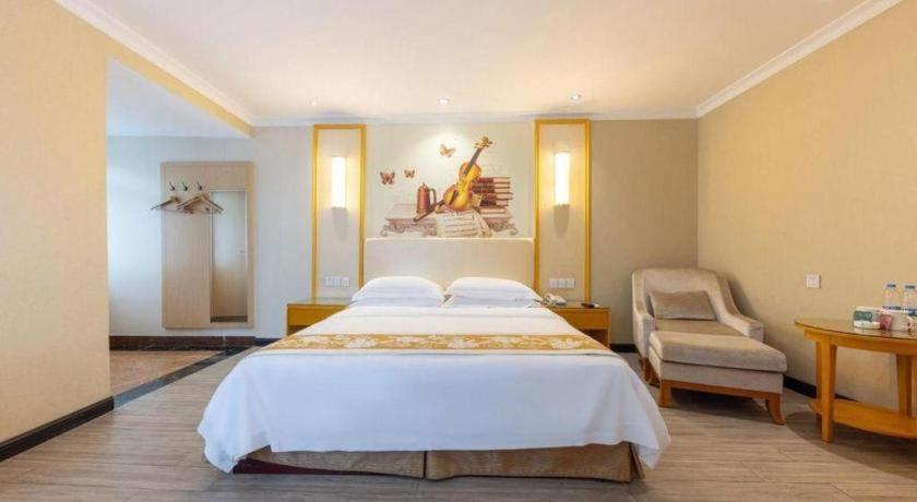 Greentree Inn Guangzhou Panyu Chimelong Happy World Business Hotel Екстериор снимка